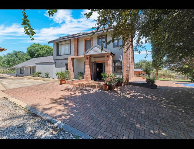 85,716M² FARM FOR SALE IN LANSERIA